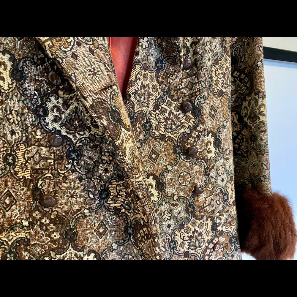 Vintage Coat - Picture 4 of 11